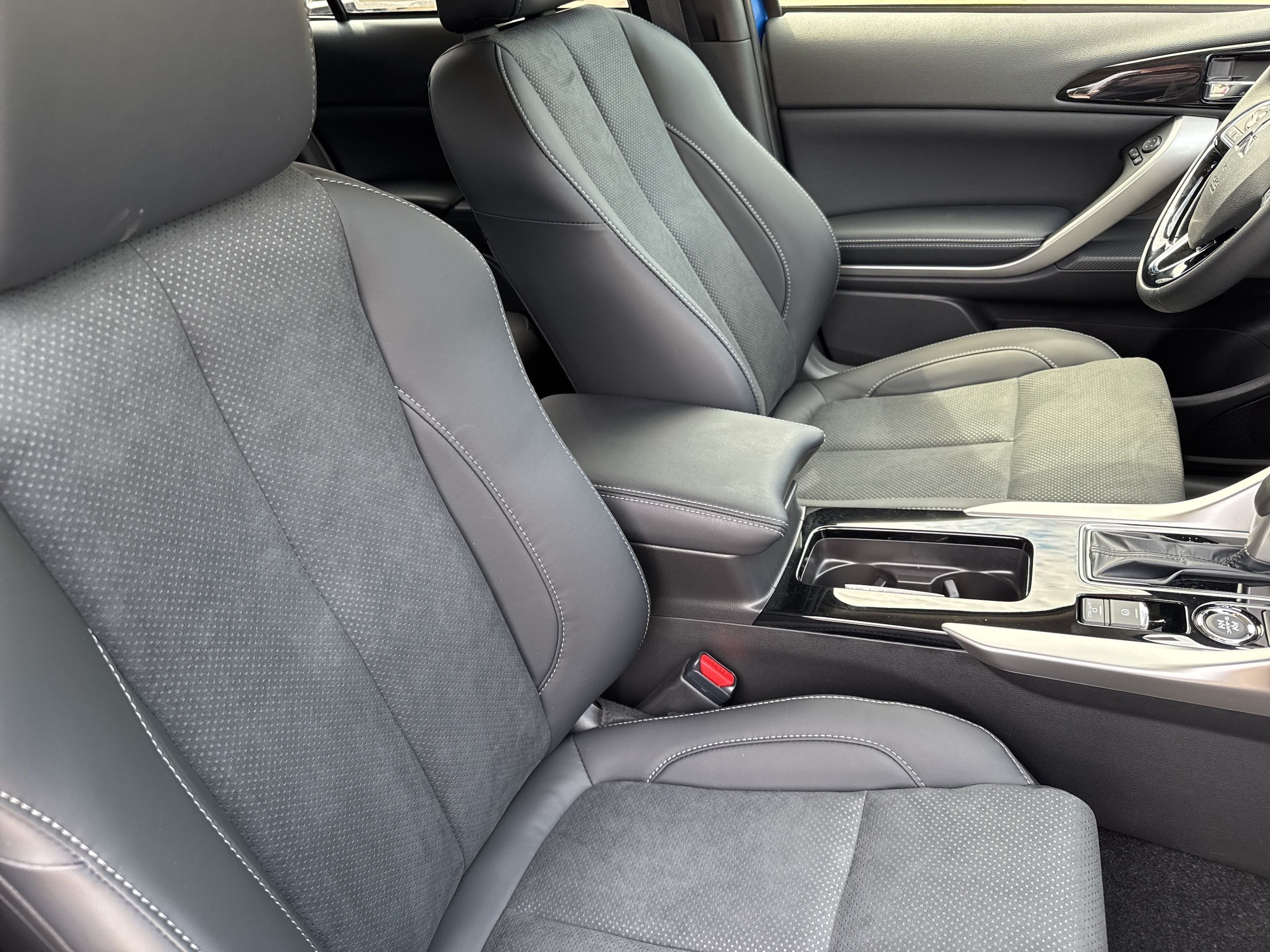 2026 Mitsubishi Eclipse Cross SE - Photo 25