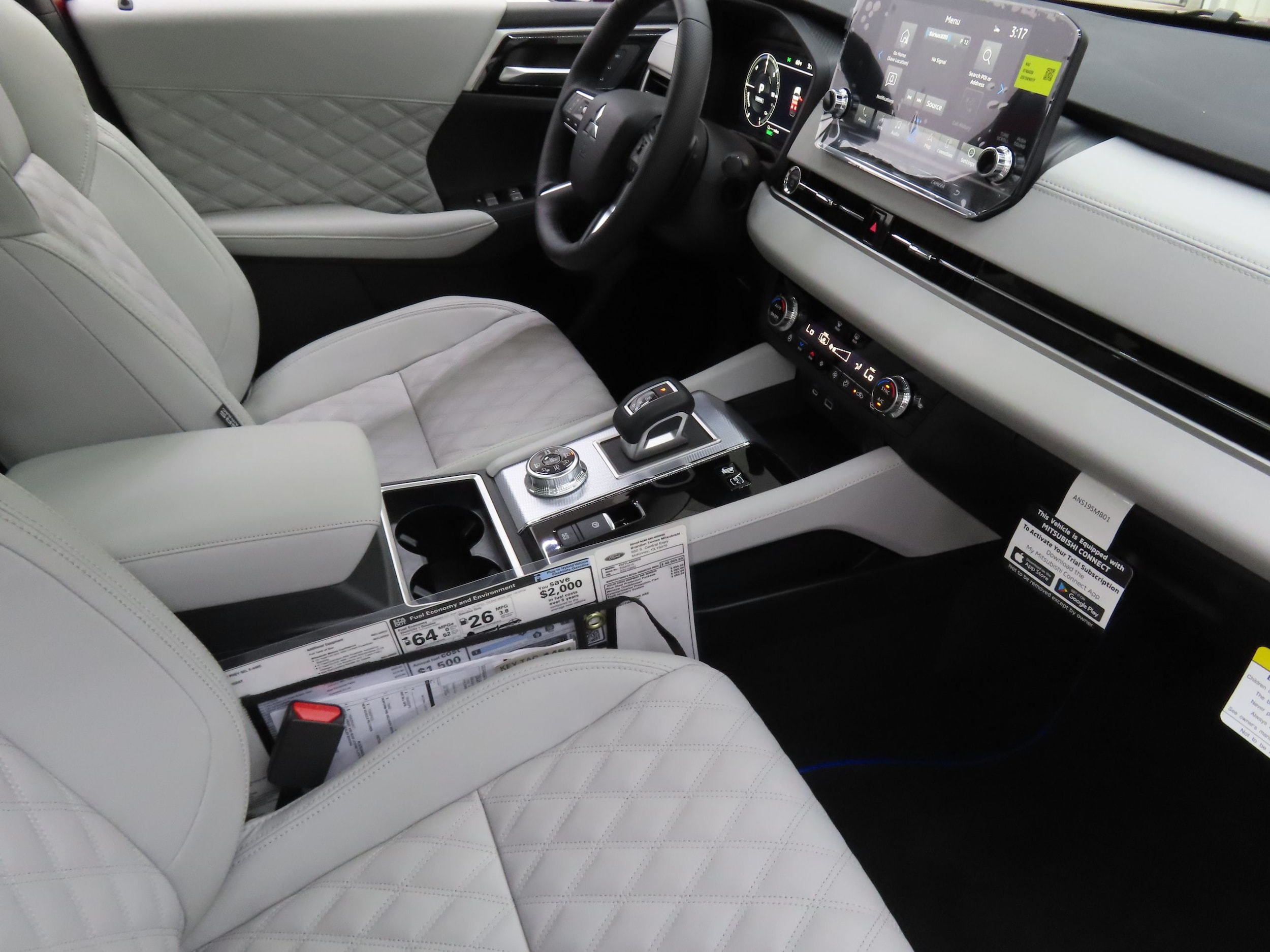 2025 Mitsubishi Outlander Plug-in Hybrid SEL - Photo 26