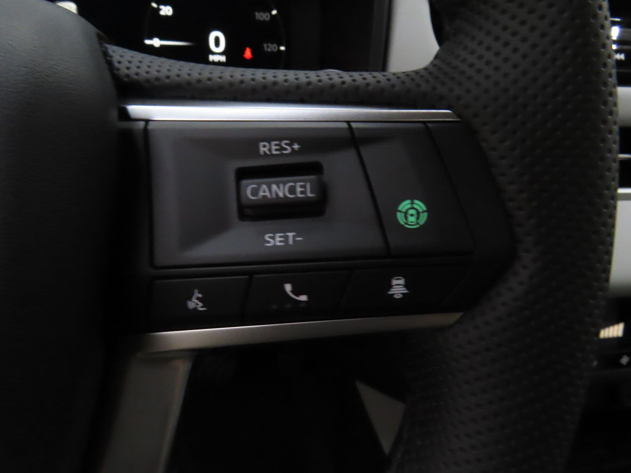 2025 Mitsubishi Outlander SE - Photo 14