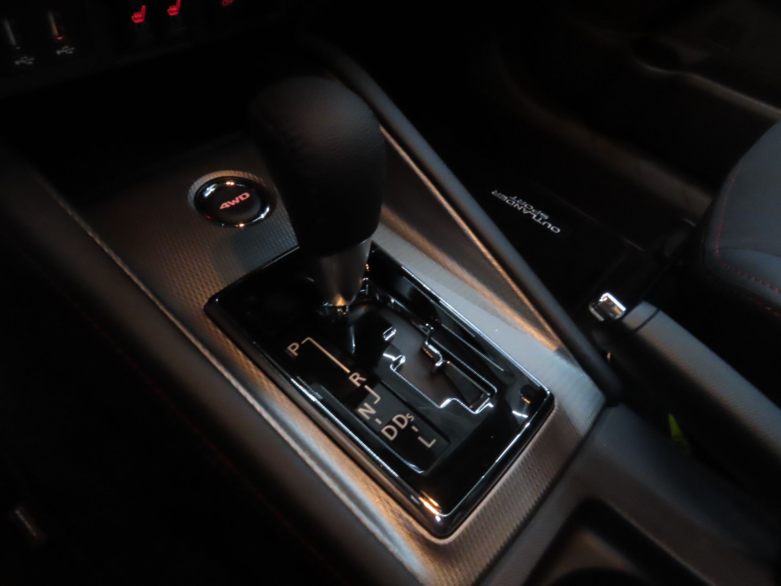 2025 Mitsubishi Outlander Sport SE - Photo 16