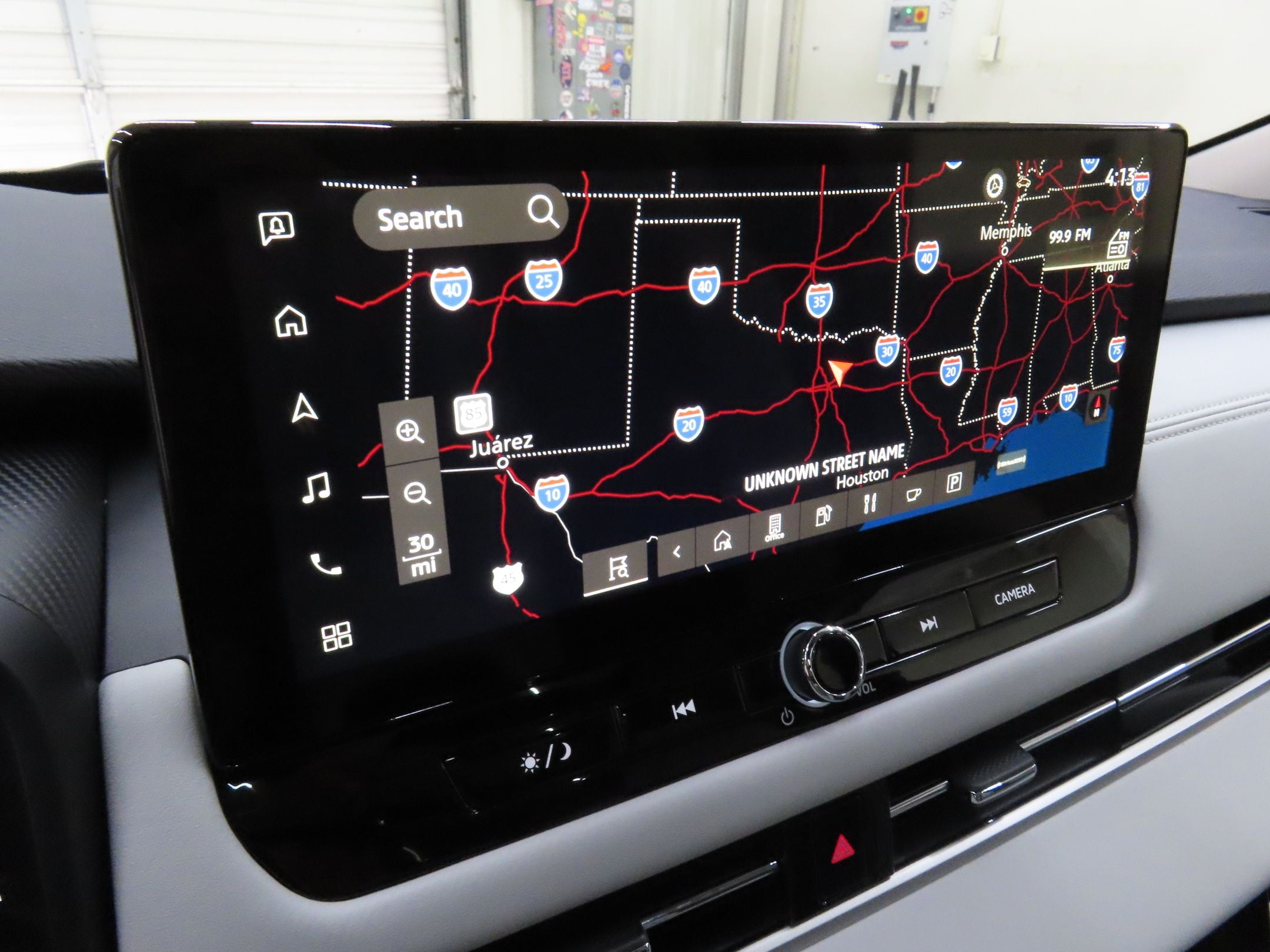 2025 Mitsubishi Outlander SE - Photo 19