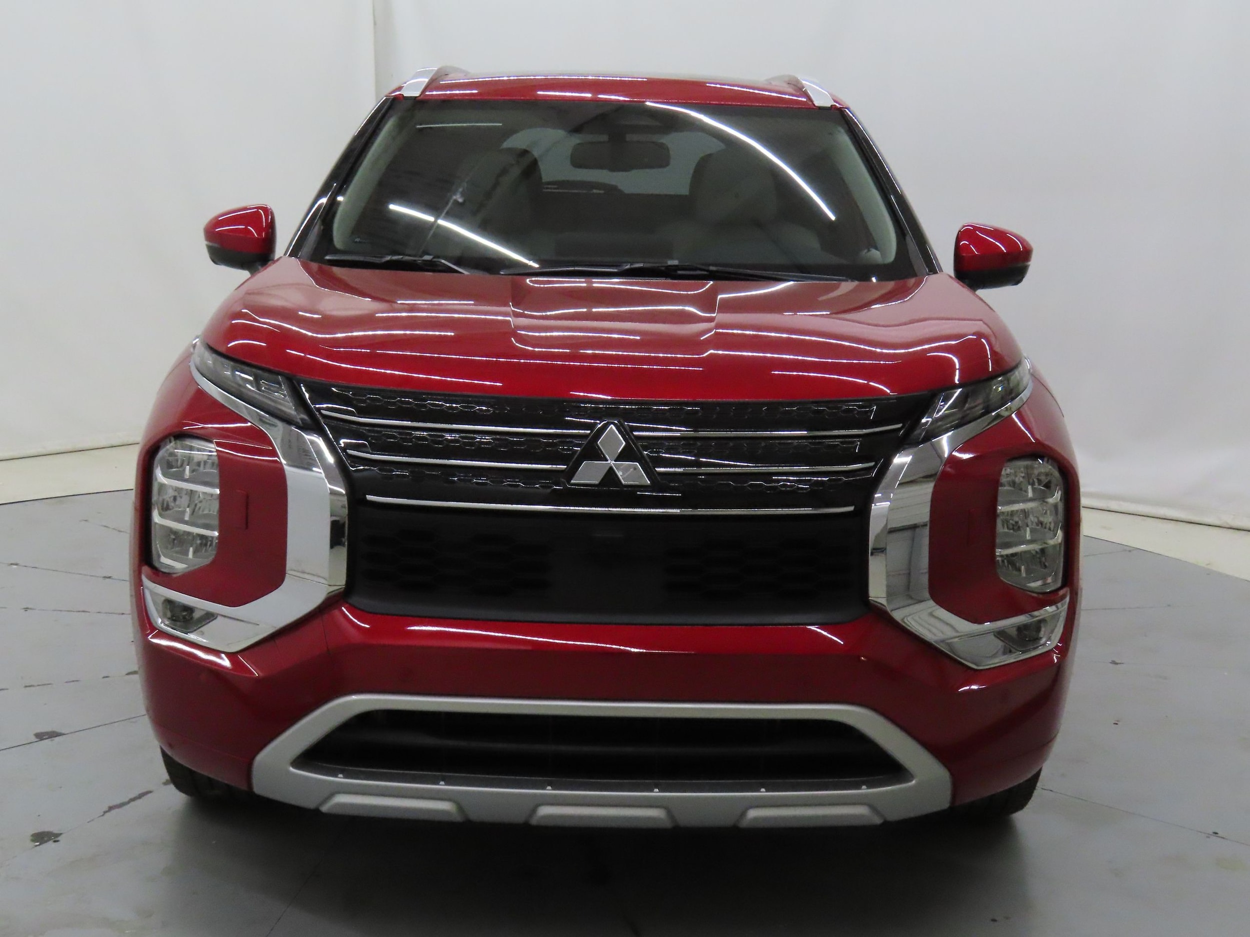 2025 Mitsubishi Outlander Plug-in Hybrid SEL - Photo 9