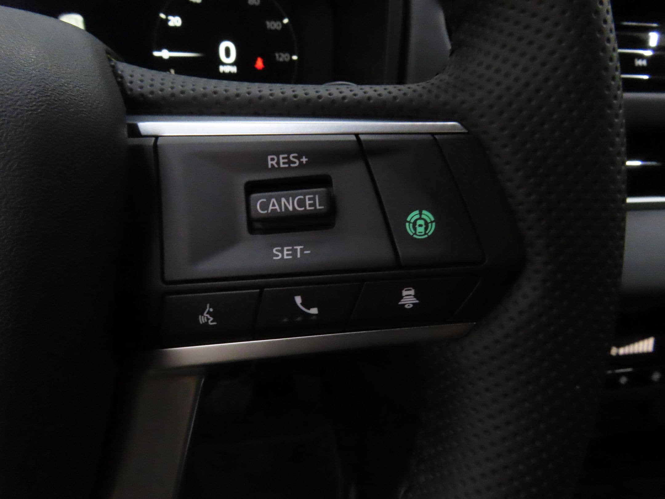 2025 Mitsubishi Outlander SE - Photo 14