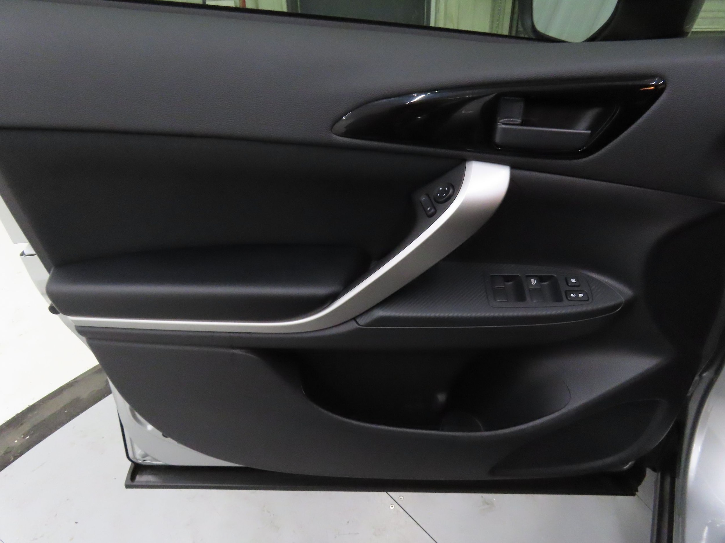 2026 Mitsubishi Eclipse Cross ES - Photo 10