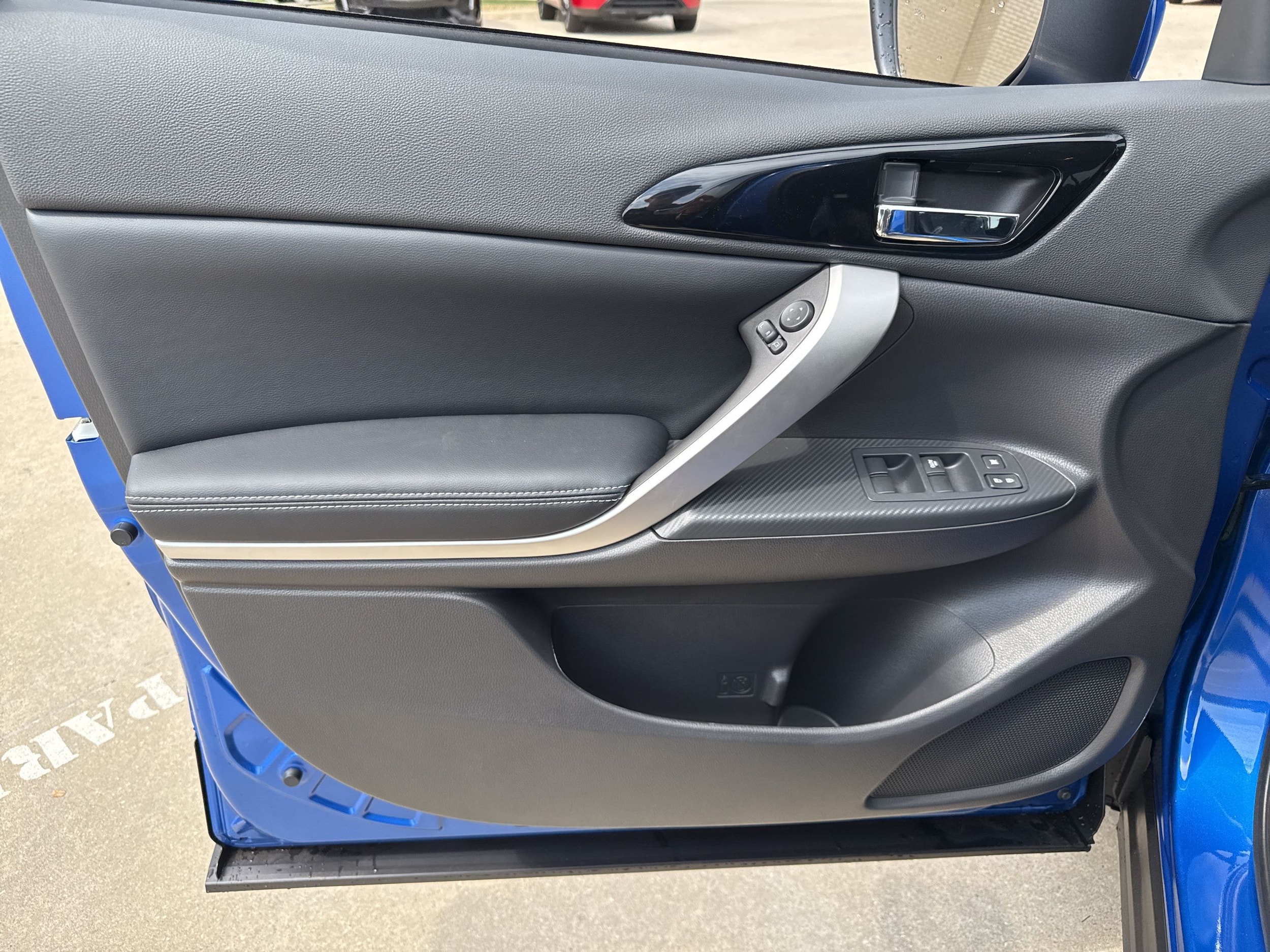 2026 Mitsubishi Eclipse Cross SE - Photo 10