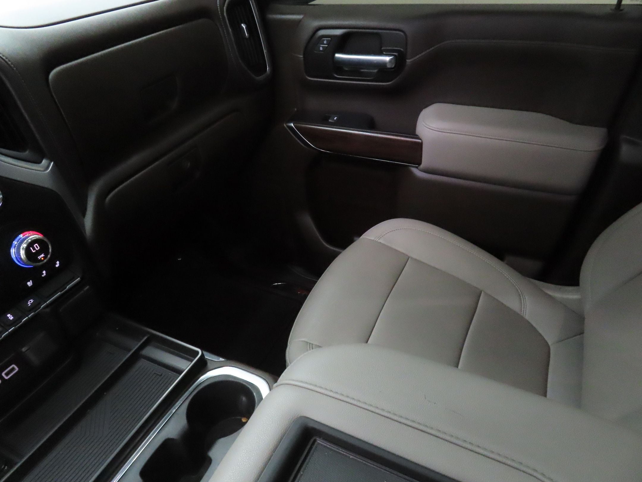 2022 GMC Sierra 1500 Limited SLT - Photo 19