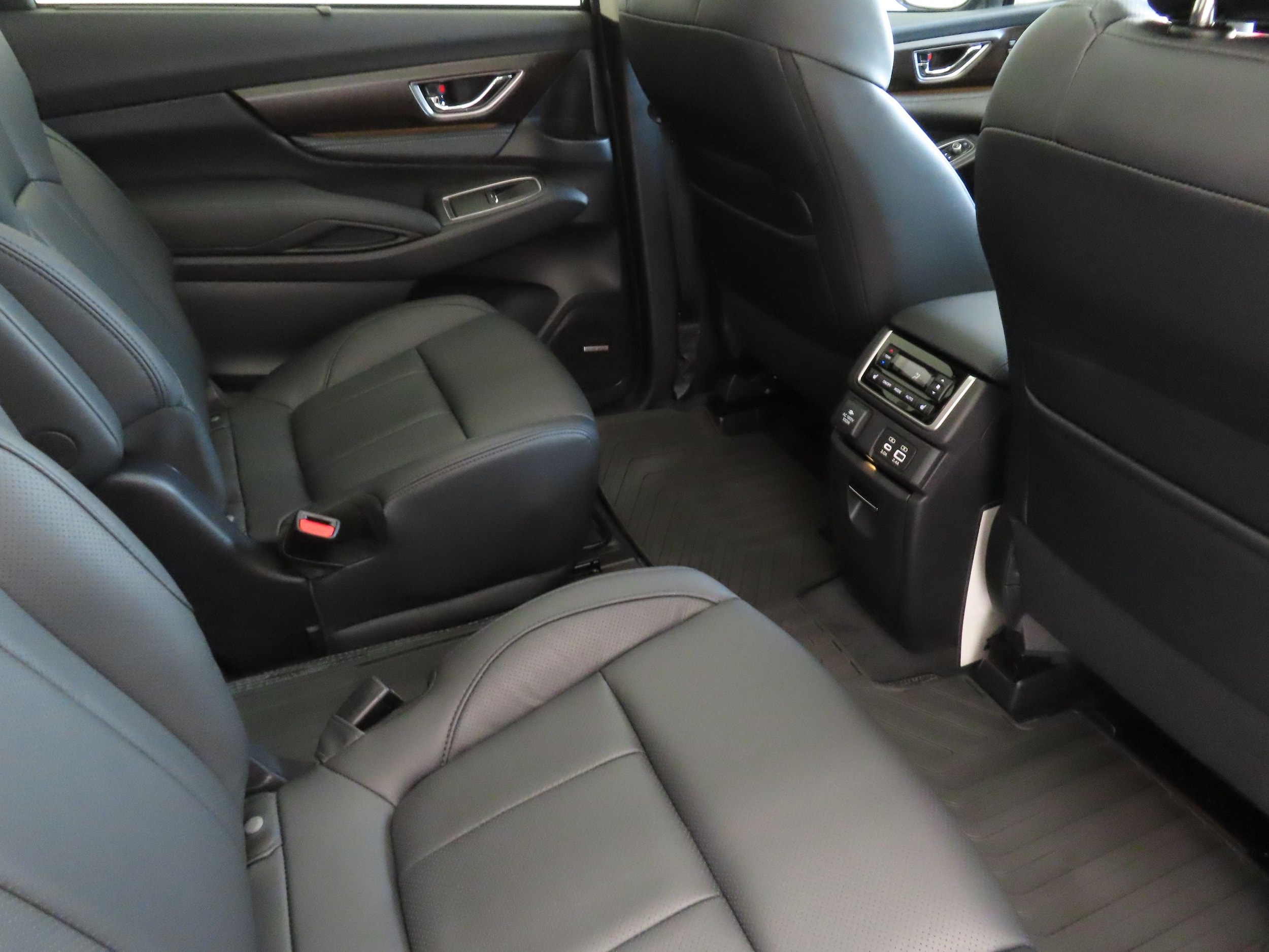 2026 Subaru Ascent Touring - Photo 24