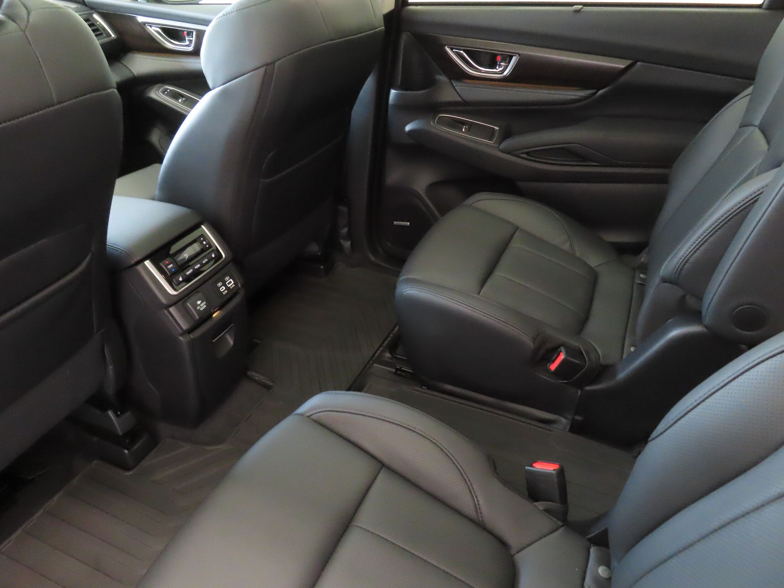 2026 Subaru Ascent Touring - Photo 22