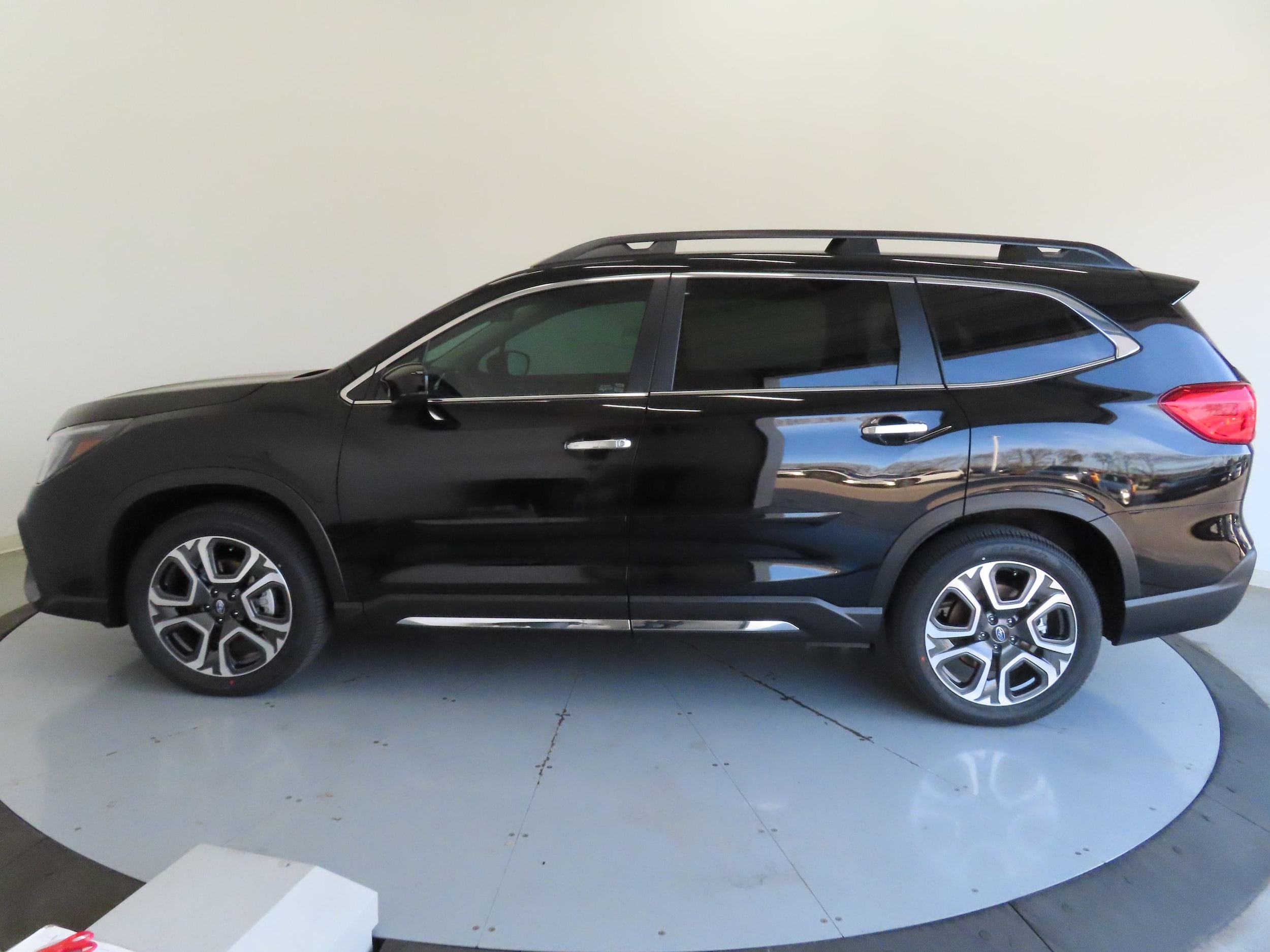 2026 Subaru Ascent Touring - Photo 7