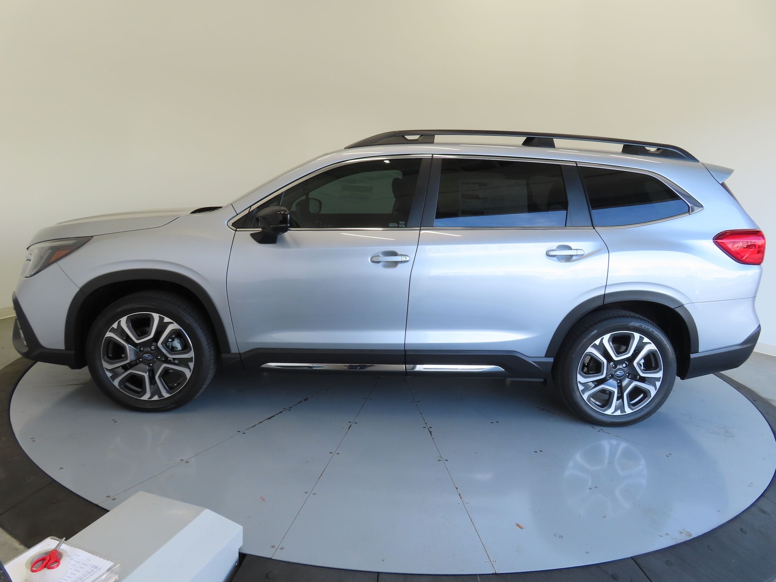 2026 Subaru Ascent Limited - Photo 7