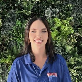 Staff member Liz Melton from ID_4fadaa