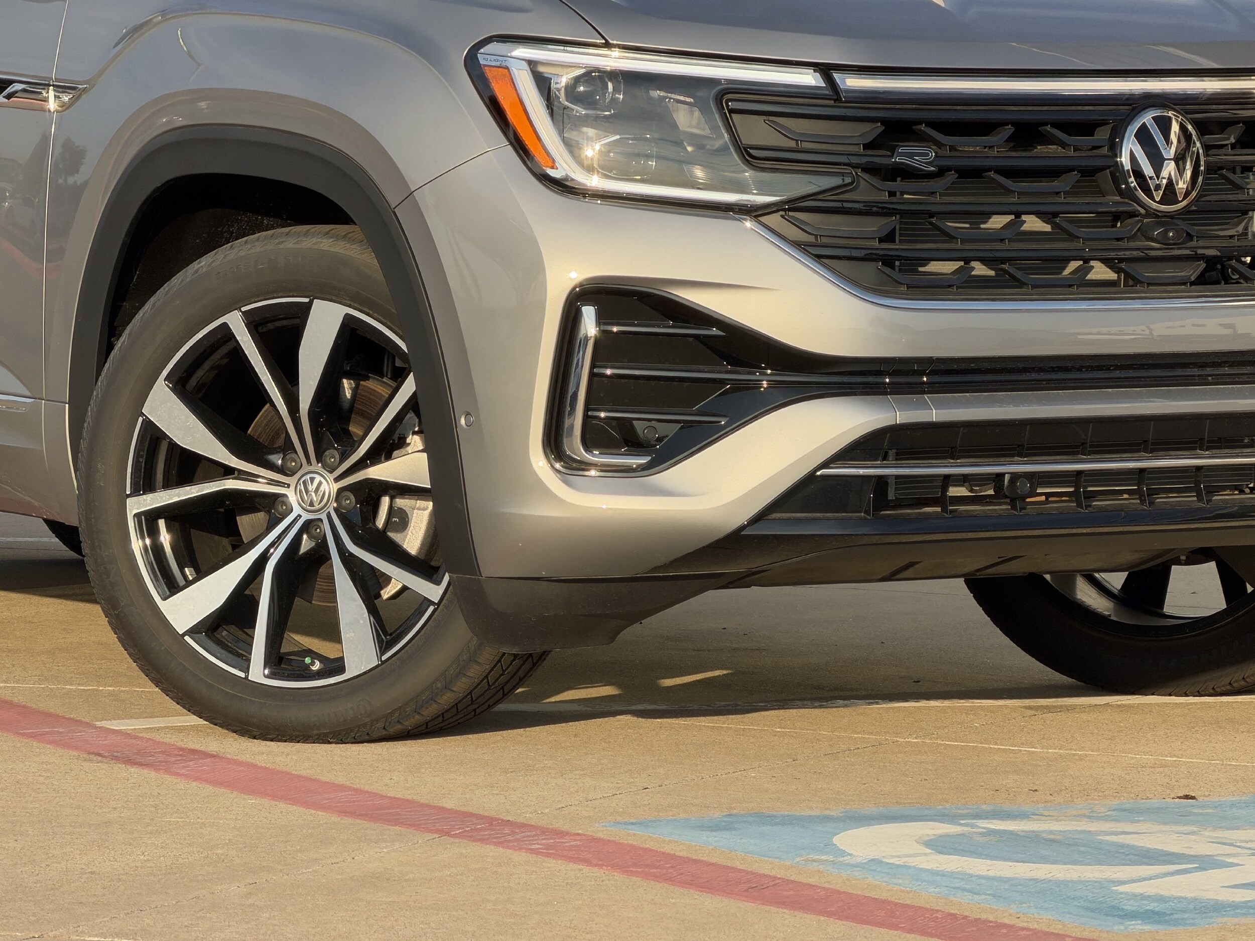 2026 Volkswagen Atlas SEL Premium R-Line - Photo 9