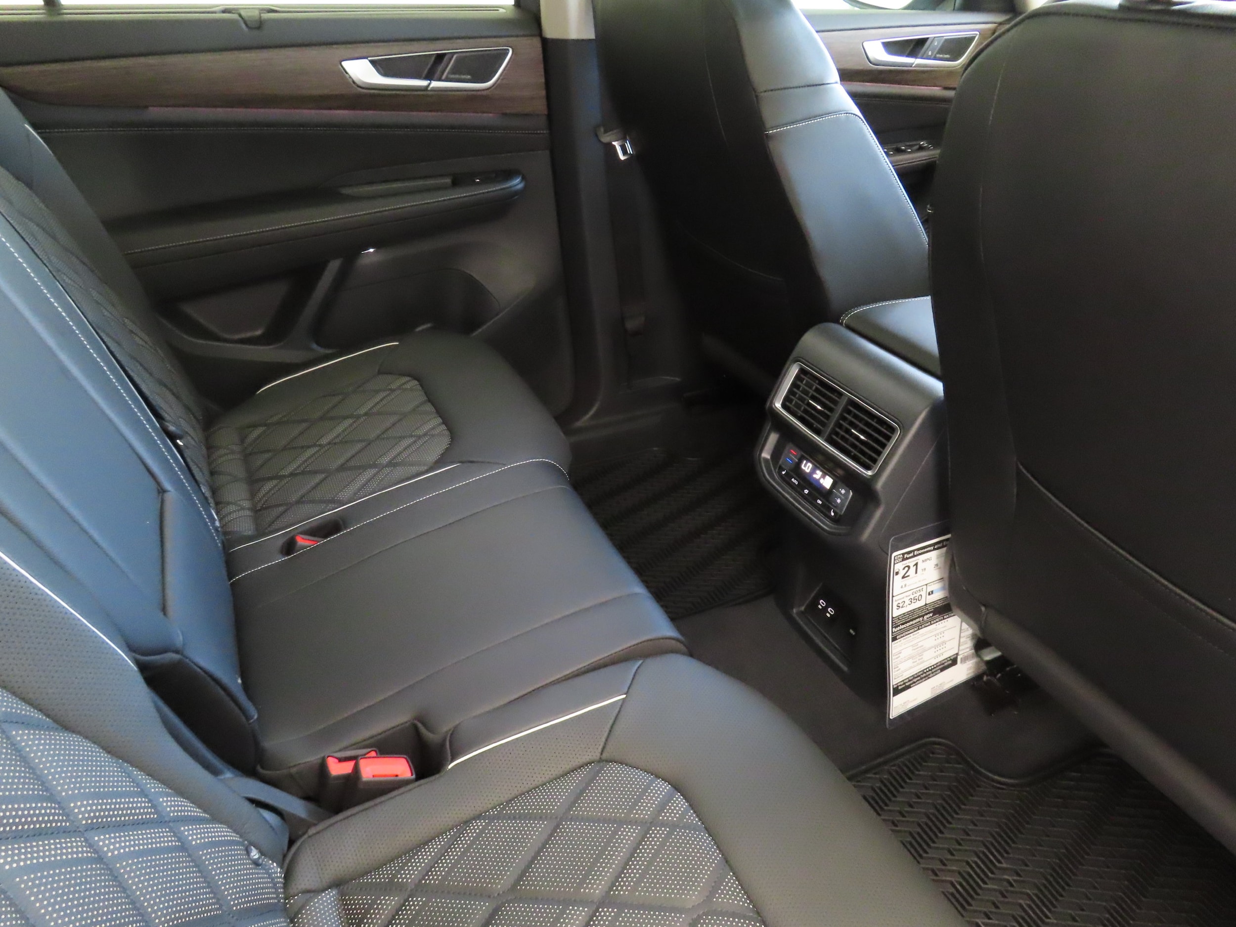 2026 Volkswagen Atlas SEL Premium R-Line - Photo 26