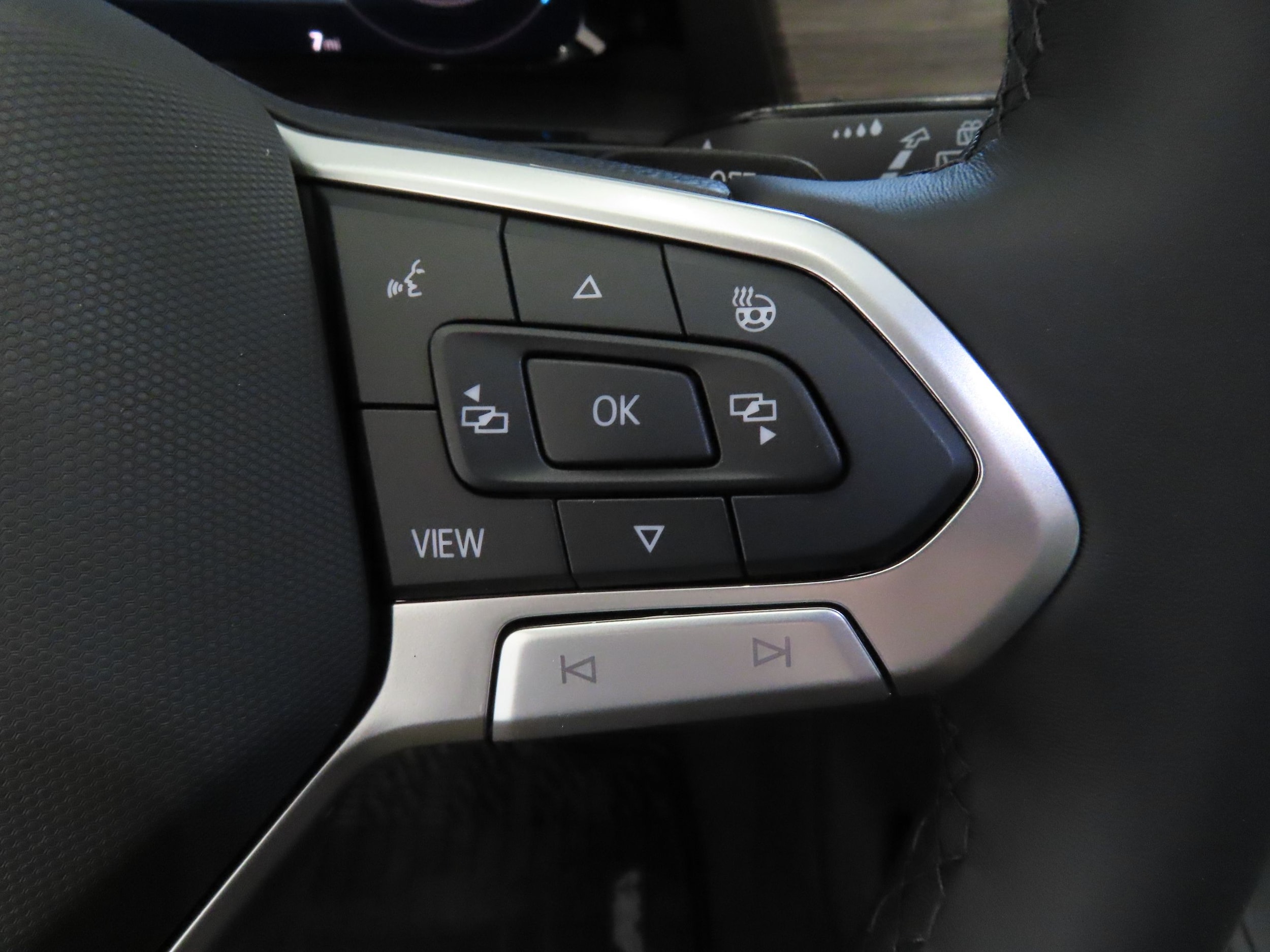 2026 Volkswagen Atlas SEL Premium R-Line - Photo 14