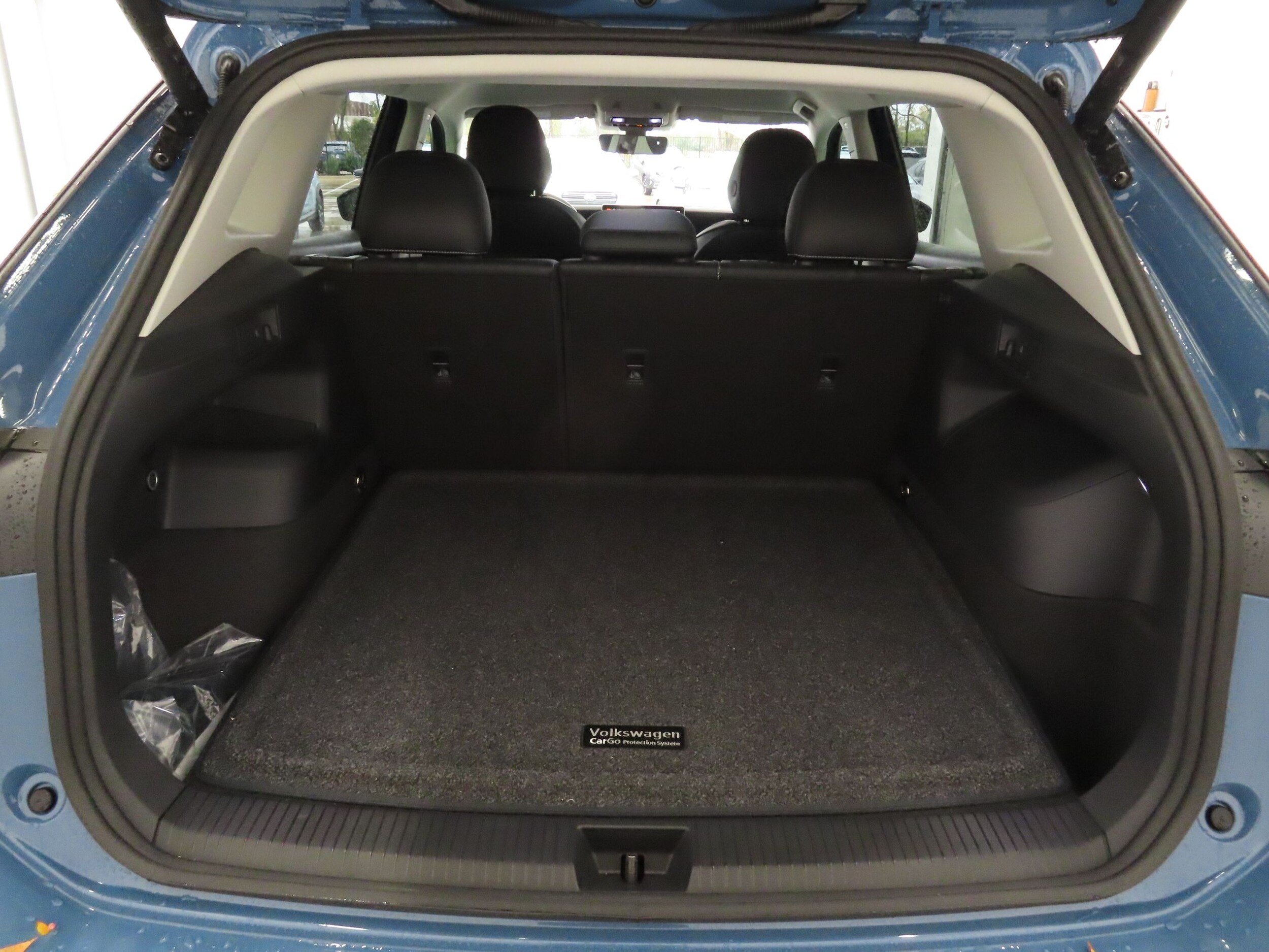 2025 Volkswagen Tiguan SE - Photo 20