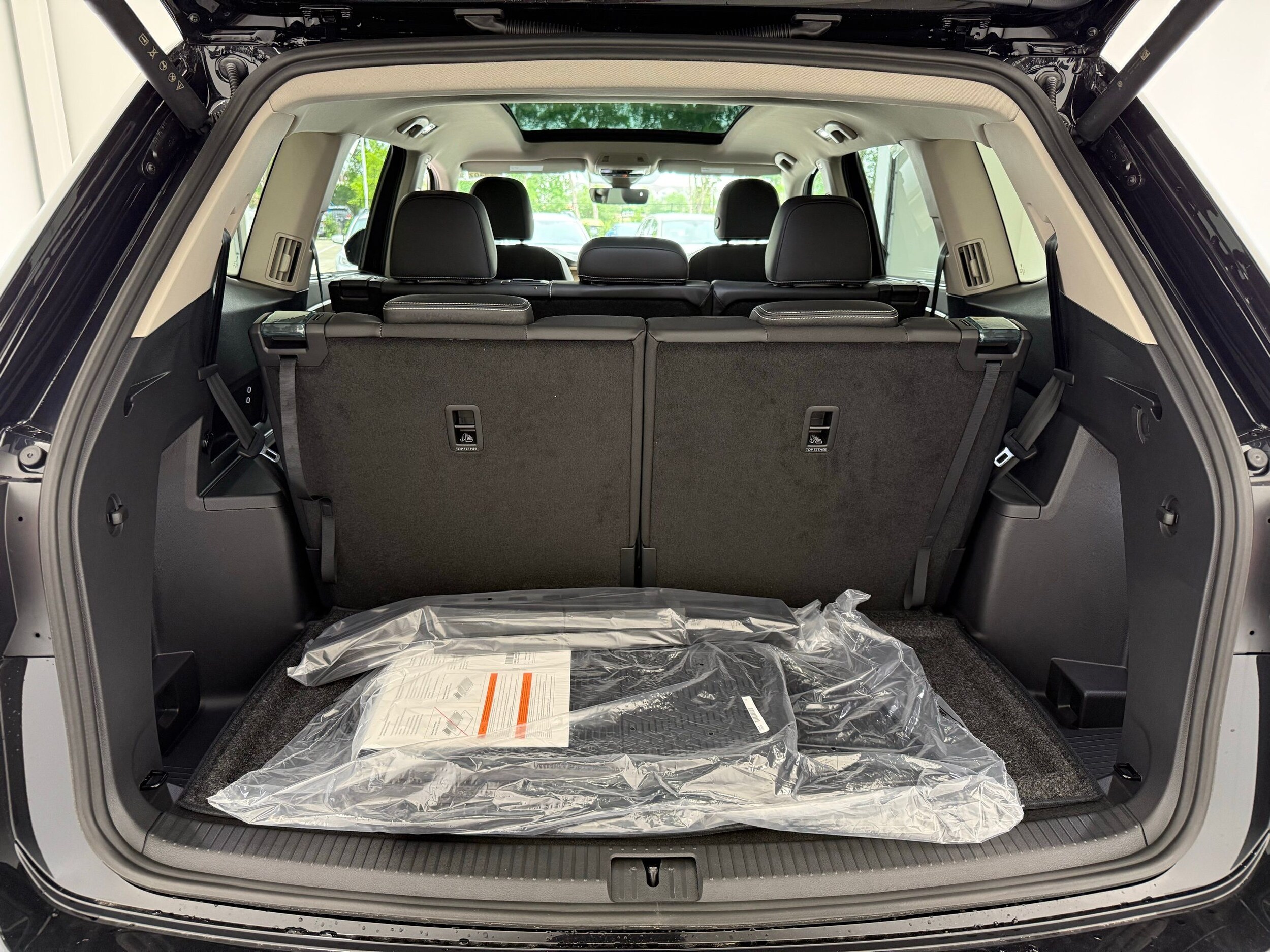 2025 Volkswagen Atlas SE w/Tech - Photo 21