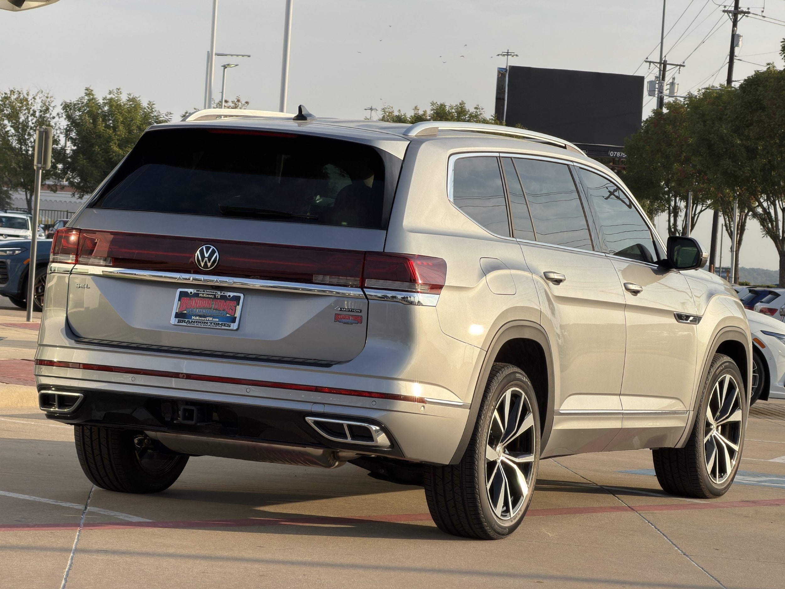 2026 Volkswagen Atlas SEL Premium R-Line - Photo 6