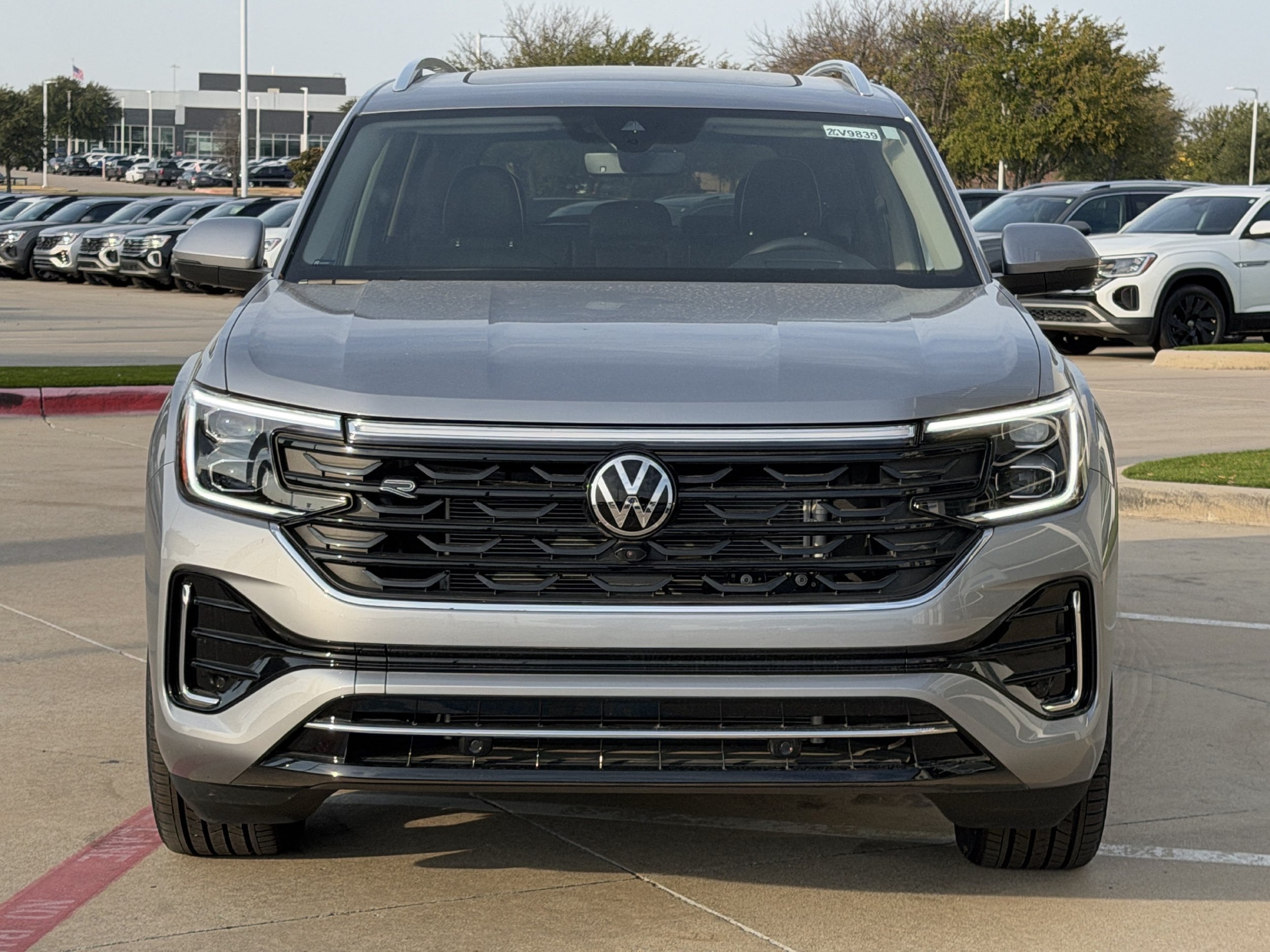 2026 Volkswagen Atlas SEL Premium R-Line - Photo 3