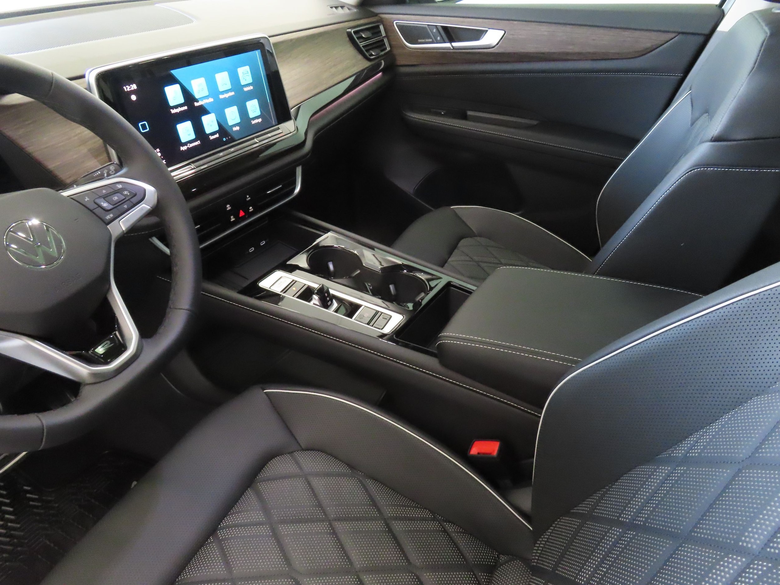 2026 Volkswagen Atlas SEL Premium R-Line - Photo 22