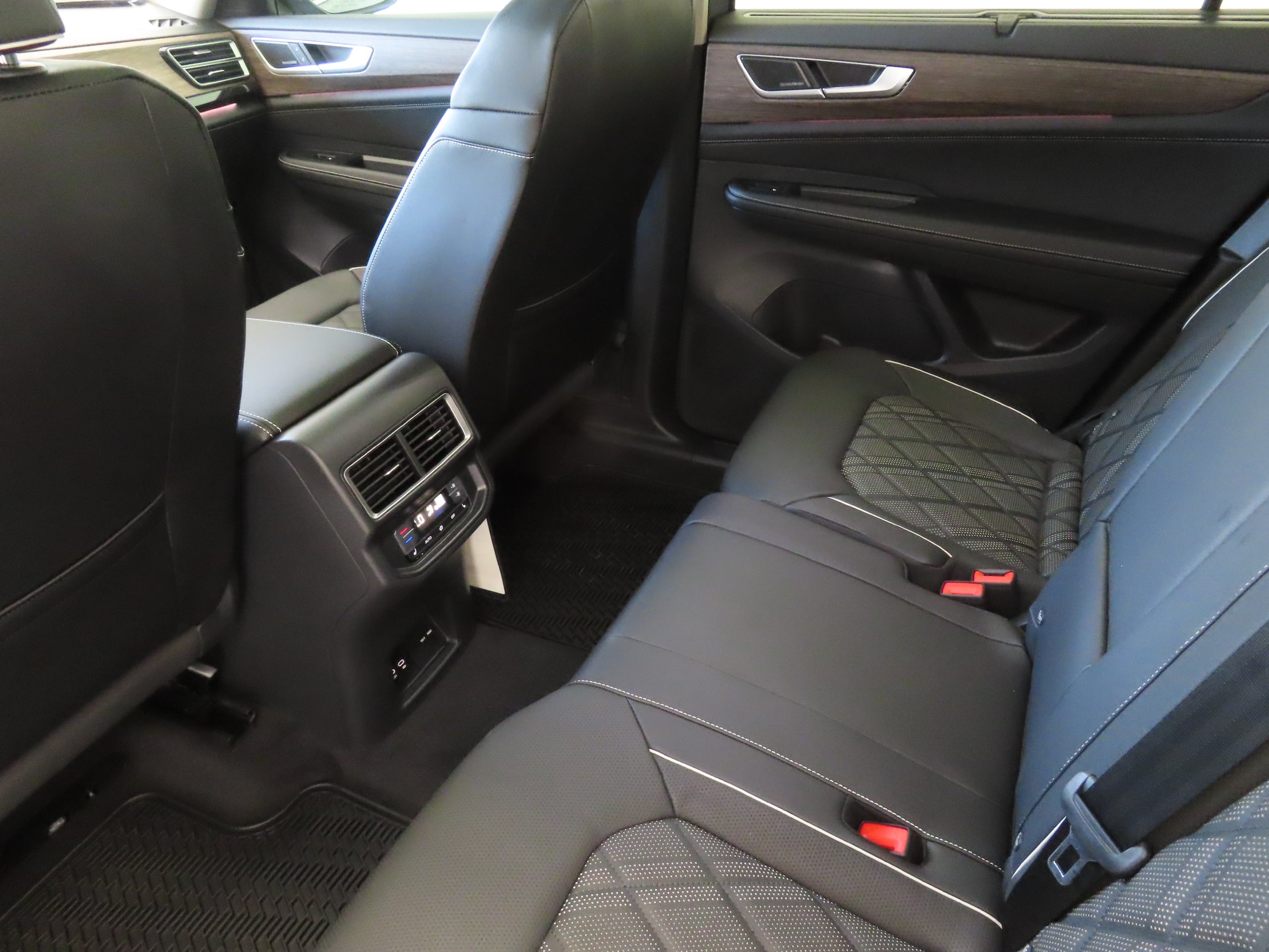2026 Volkswagen Atlas SEL Premium R-Line - Photo 23