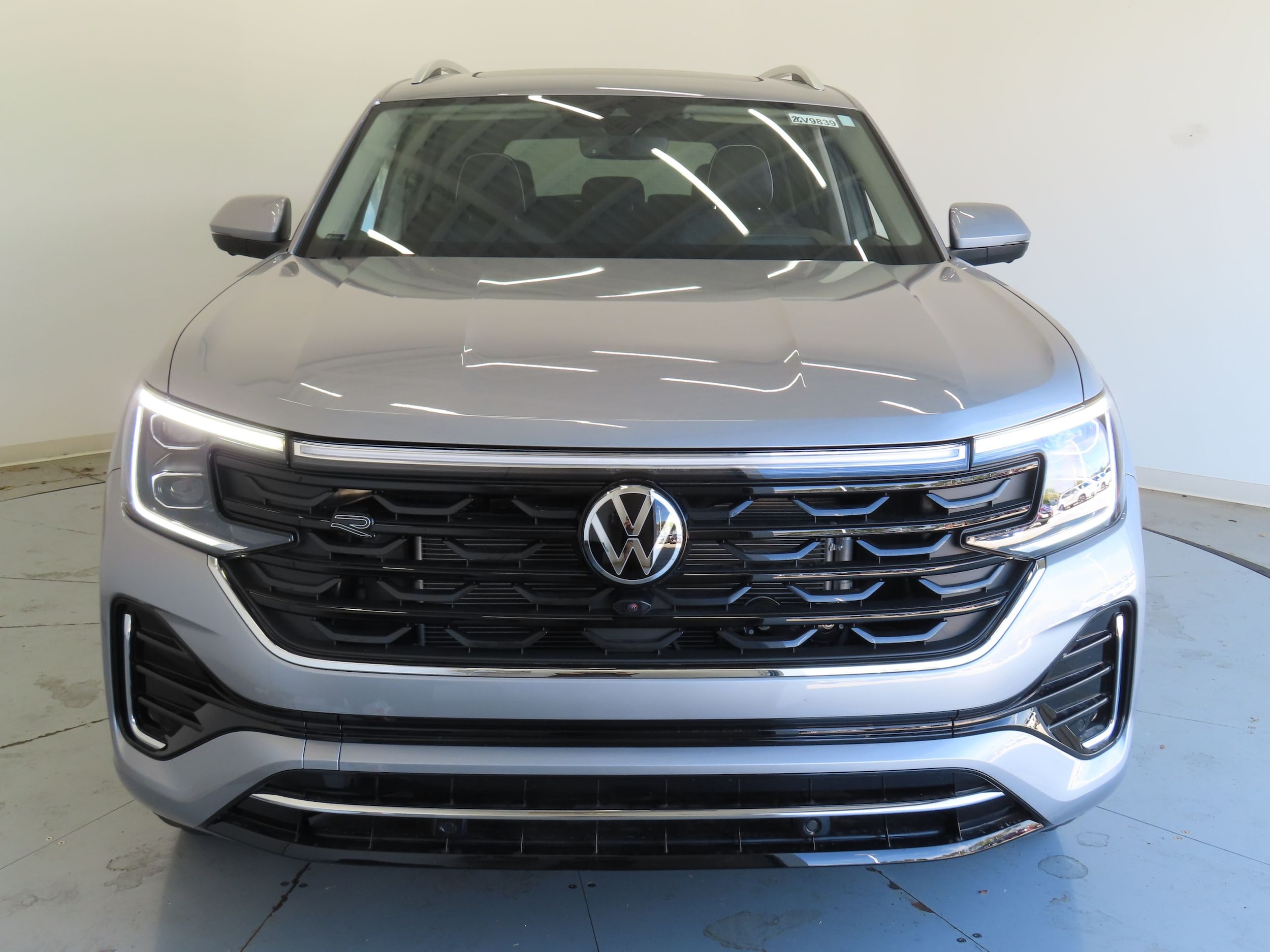 2026 Volkswagen Atlas SEL Premium R-Line - Photo 9