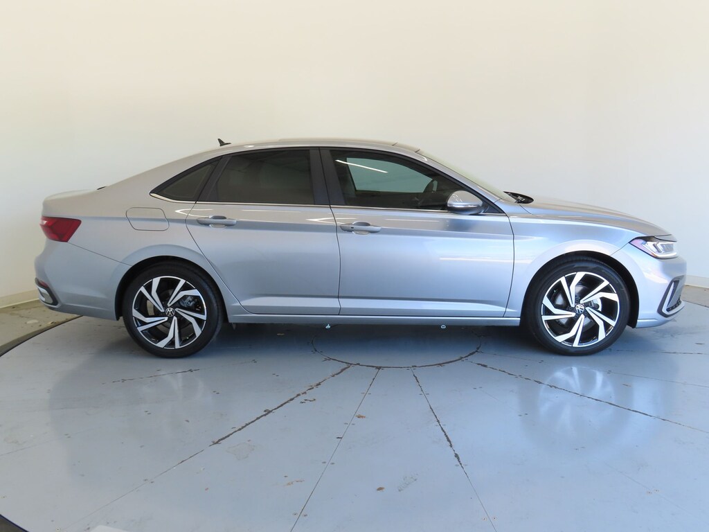 Used 2026 Volkswagen Jetta 1.5T SEL Sedan