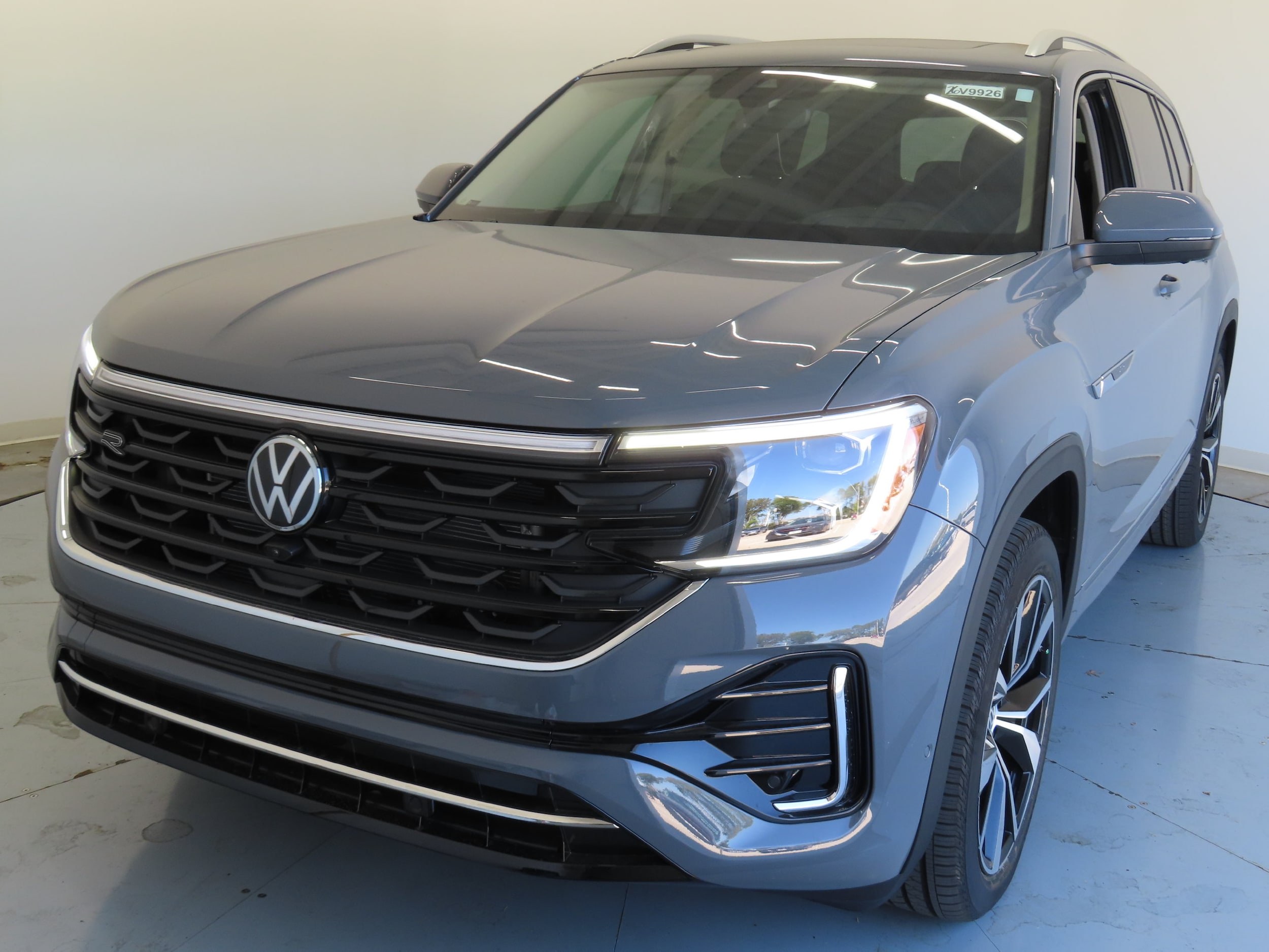 2026 Volkswagen Atlas SEL Premium R-Line - Photo 8
