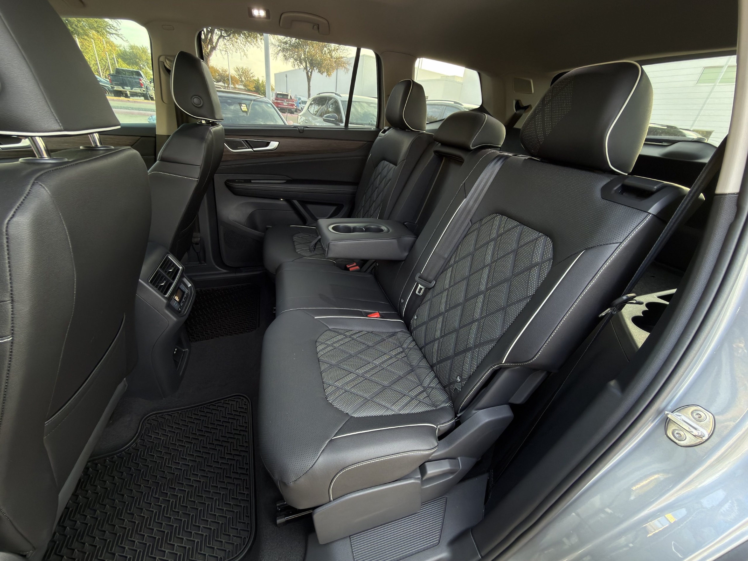 2026 Volkswagen Atlas SEL Premium R-Line - Photo 20