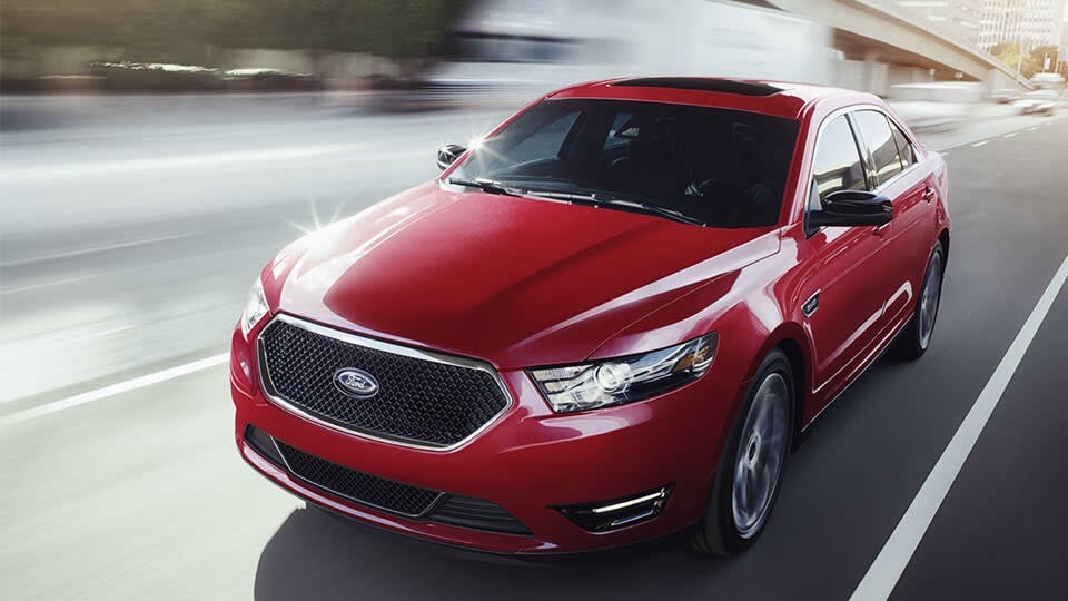 Ford Taurus.jpg