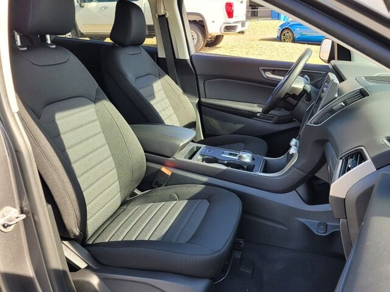 2024 Ford Edge SE - Photo 16