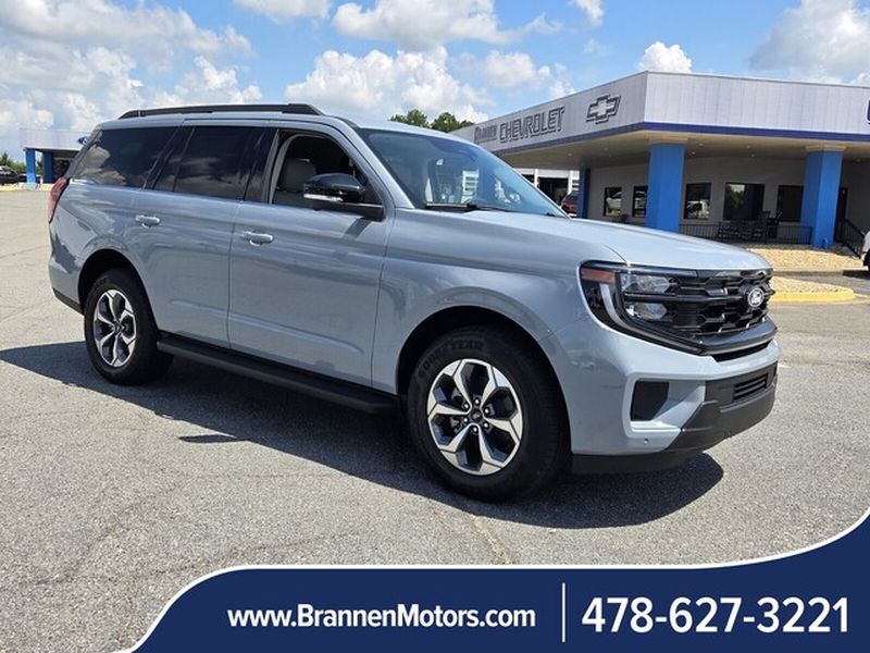 2027 Ford Expedition Active