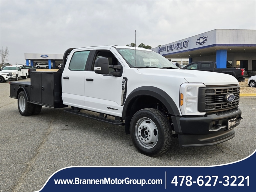 2025 Ford F-450 Super Duty Chassis Cab XL's photo