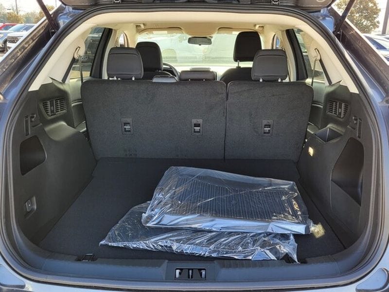 2024 Ford Edge SE - Photo 12