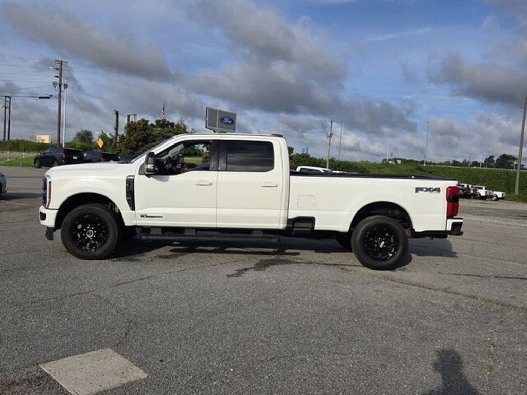 Used 2024 Ford F-350 Lariat Crew Cab