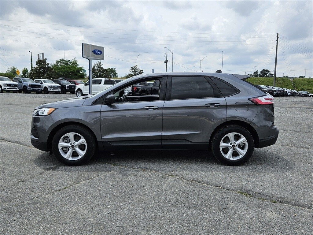 2024 Ford Edge SE photo 4