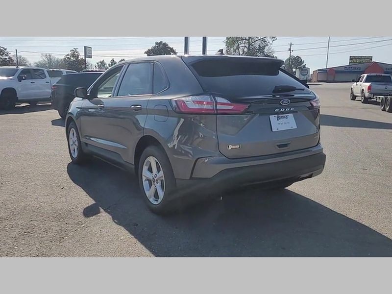 2024 Ford Edge SE - Photo 33