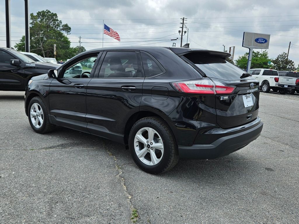 2024 Ford Edge SE - Photo 9