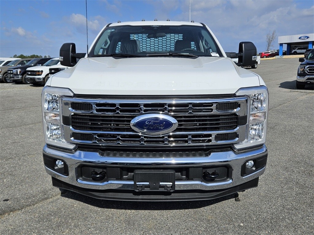 2024 Ford F-350 photo 2