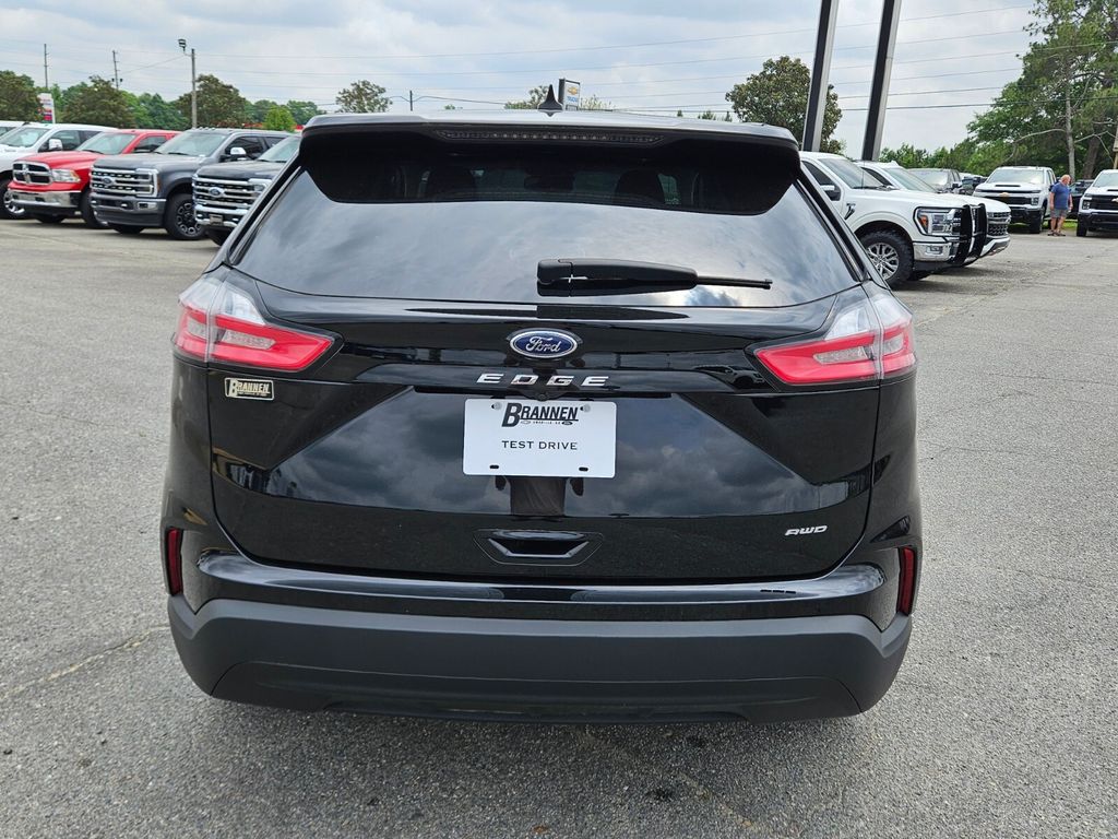 2024 Ford Edge SE - Photo 10