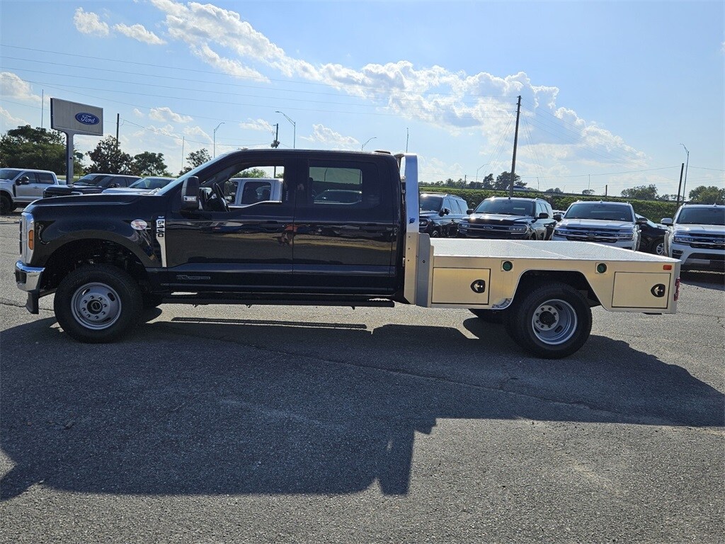 2024 Ford F-350 photo 4