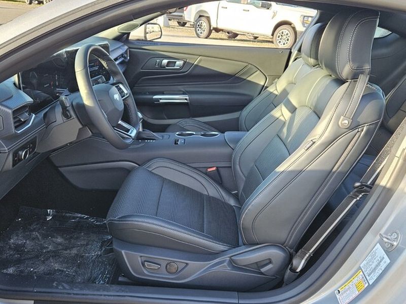 2025 Ford Mustang EcoBoost Premium Fastback - Photo 5