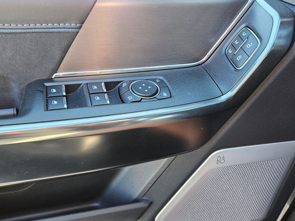 2025 Ford F-150 Platinum - Photo 31