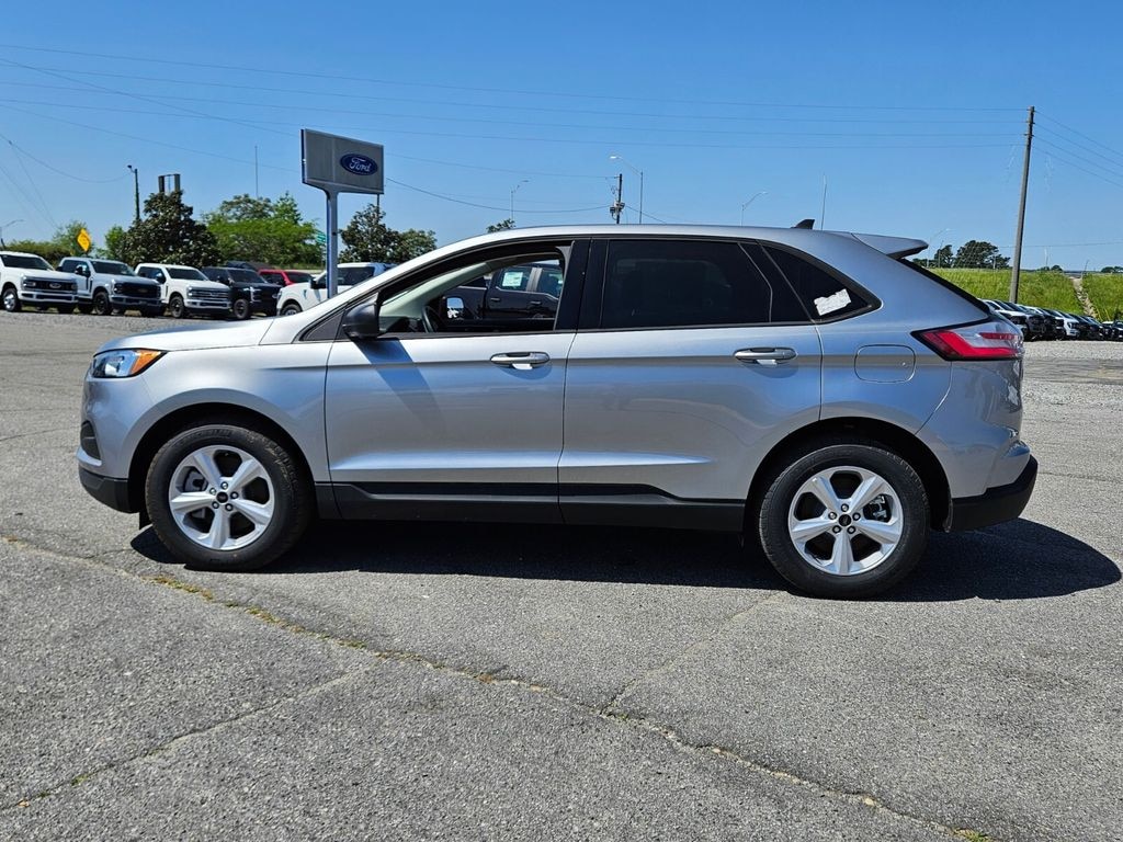 New 2024 Ford Edge SE SUV