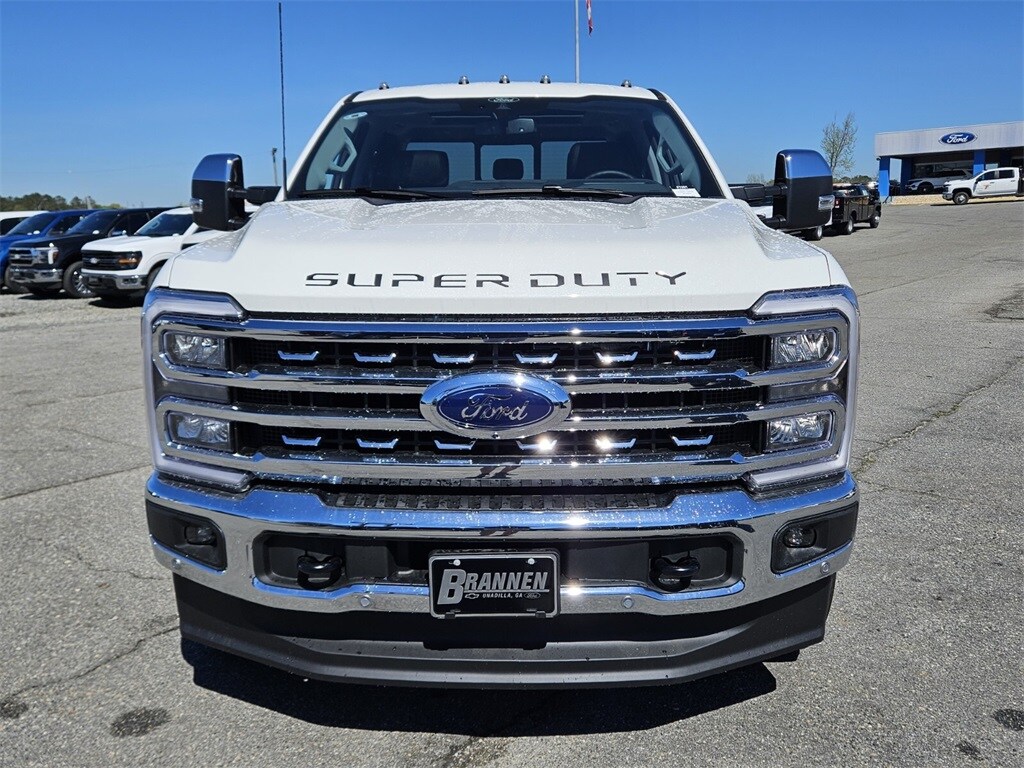 2025 Ford F-250 photo 2