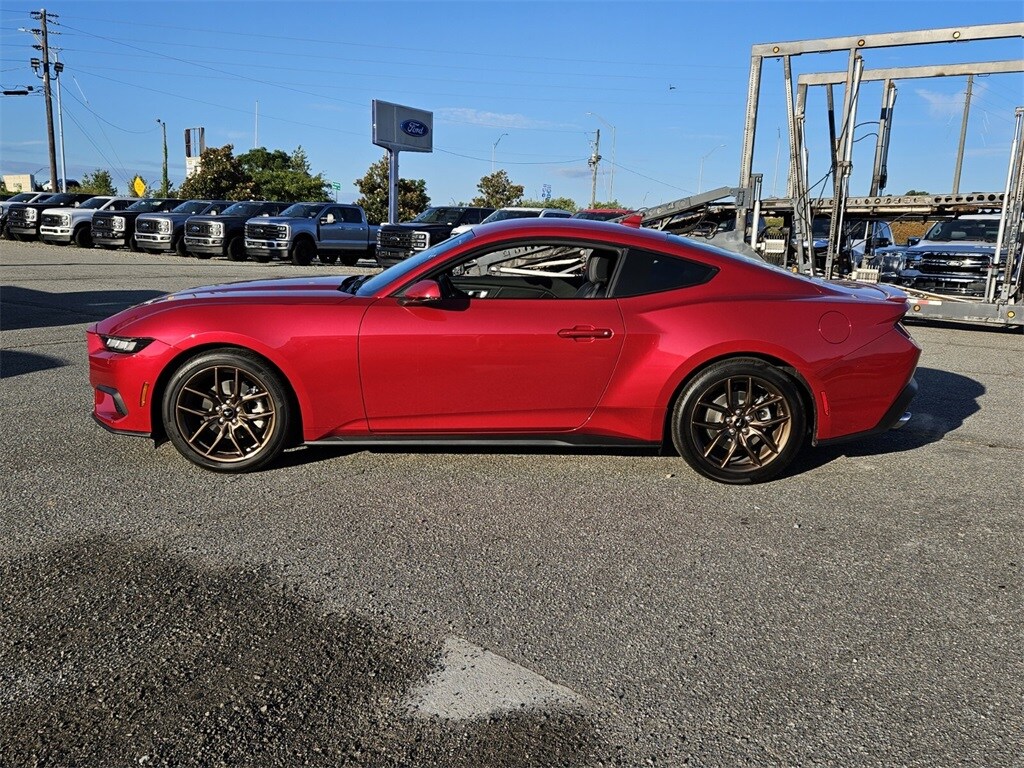 2024 Ford Mustang EcoBoost Premium photo 4