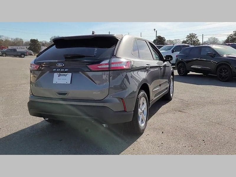 2024 Ford Edge SE - Photo 34