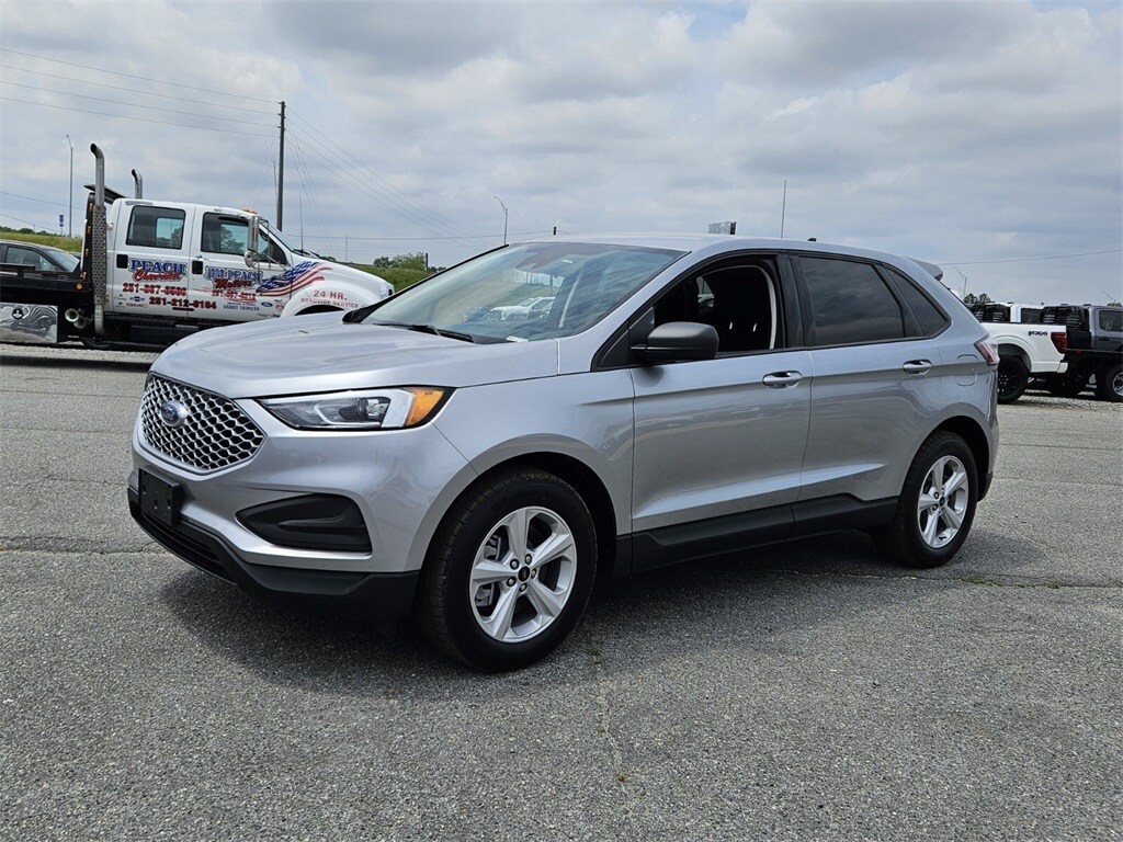 2024 Ford Edge SE photo 3