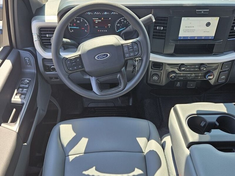 2026 Ford F-350 Super Duty XL - Photo 7