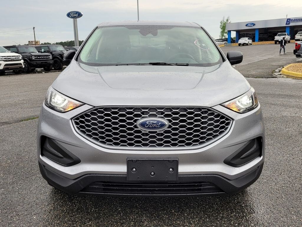 New 2024 Ford Edge SE SUV