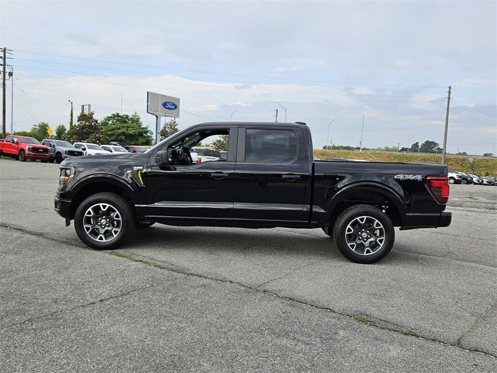2025 Ford F-150 STX photo 4